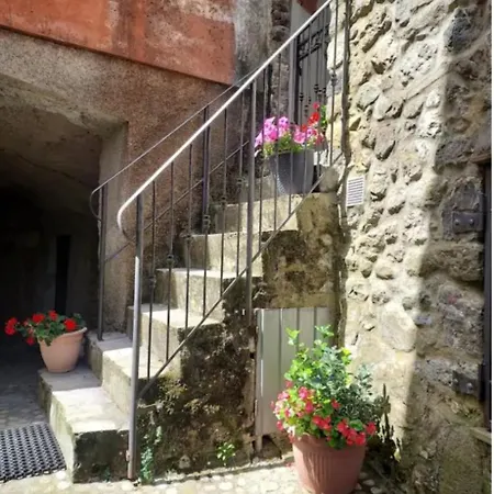 La Casa Di Pietra A Apartmán