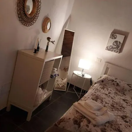 La Casa Di Pietra A Apartmán